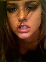 Horny slut shows how she can be a slut and...